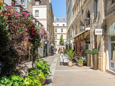 Appartement de 2 pièces de luxe en vente à Champs-Elysées, Madeleine, Triangle d’or, France