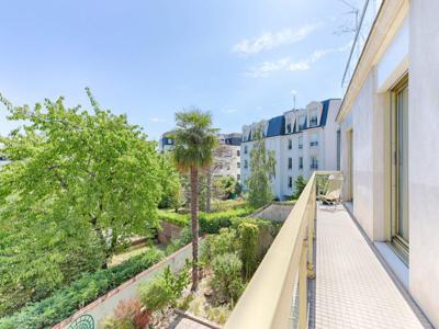 Appartement de 3 chambres de luxe en vente à La Garenne-Colombes, France