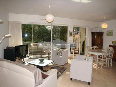 Appartement de luxe 2 chambres en vente à Cavalaire-sur-Mer, Provence-Alpes-Côte d'Azur