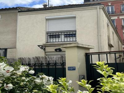 Appartement de luxe 3 chambres en vente à Bois-Colombes, France