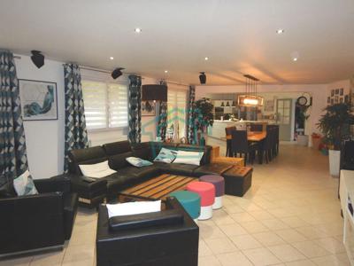 Appartement de luxe de 3 chambres en vente à Montfort-l'Amaury, France