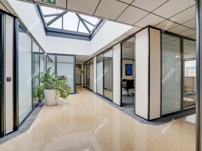 Bureaux 1350 m²