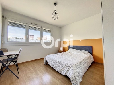 Location appartement 4 pièces 69 m²