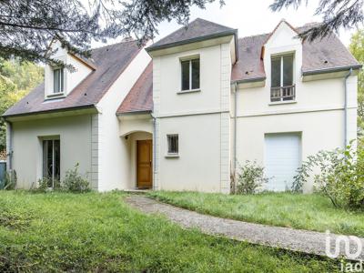 Maison 6 pièces de 198 m² à Breuil-le-Sec (60840)
