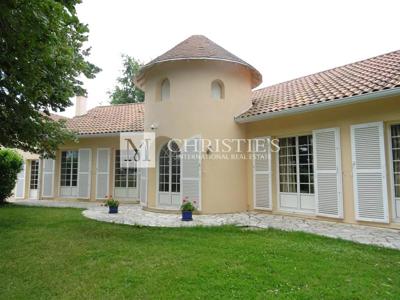 4 bedroom luxury House for sale in Libourne, France