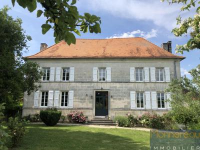 Maison de prestige de 262 m2 en vente Barbezieux-Saint-Hilaire, France