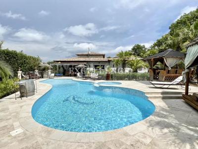 Villa de luxe de 7 pièces en vente Le Plan-de-la-Tour, Provence-Alpes-Côte d'Azur