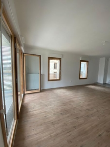 Location appartement 4 pièces 83 m²