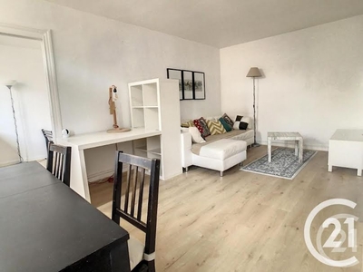 Location meublée appartement 2 pièces 41.6 m²