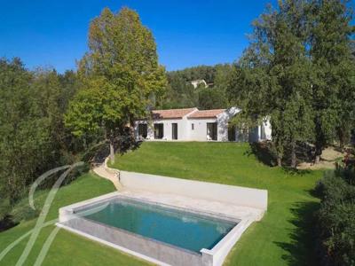 Maison de 4 chambres de luxe en vente à Châteauneuf-Grasse, Provence-Alpes-Côte d'Azur