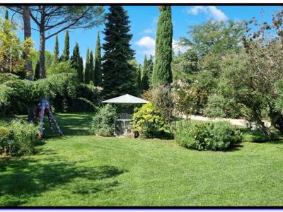 10 room luxury Villa for sale in Marguerittes, Occitanie