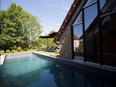 Gîte avec piscine pour 10 personnes, à Peyrat la Nonière en Creuse