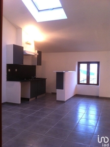 Appartement 3 pièces de 60 m² à Pont-Saint-Esprit (30130)