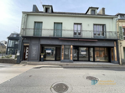 LOCAL COMMERCIAL - 146m² - PLOUAY