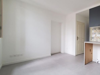 Location appartement 10 pièces 18.32 m²