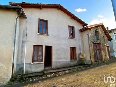 Maison 2 pièces de 50 m² à Availles-Limouzine (86460)
