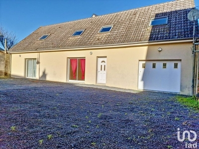 Maison 4 pièces de 78 m² à Moyon Villages (50860)