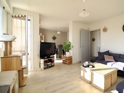 Appartement 4 pièces de 66 m² à Jurançon (64110)