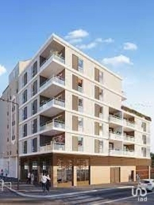 Appartement 4 pièces de 74 m² à Marseille (13010)