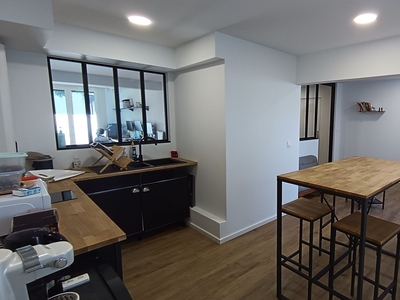 Appartement 5 pièces de 80 m² à Lons (64140)