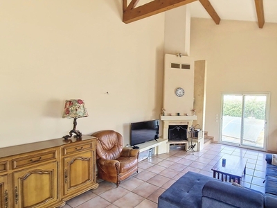 Maison 5 pièces de 160 m² à Bassan (34290)