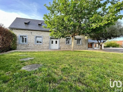 Maison 6 pièces de 230 m² à Gayan (65320)