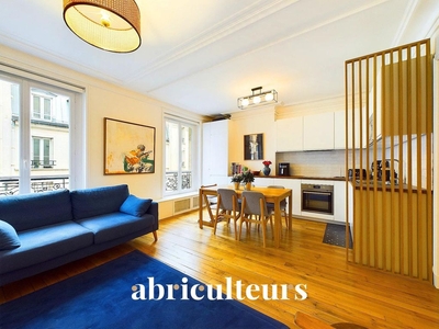 2 bedroom luxury Flat for sale in 9 Rue Simart, Montmartre, Abbesses, Grandes-Carrières, Paris, Île-de-France