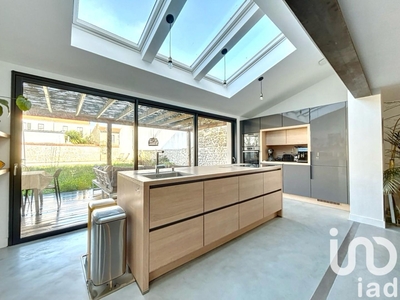 Maison 7 pièces de 181 m² à La Rochelle (17000)