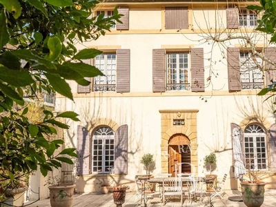 Vente maison 10 pièces 300 m² Aix-en-Provence (13090)