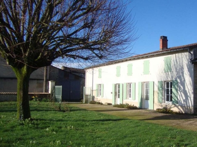 Vente maison 5 pièces 130 m² Val-du-Mignon (79210)