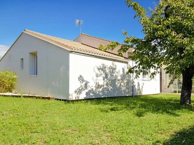 Vente maison 6 pièces 110 m² Montélimar (26200)