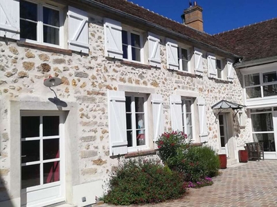 Vente maison 8 pièces 225 m² Bruyères-le-Châtel (91680)