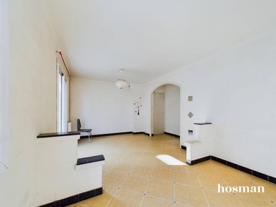 Beau potentiel - Appartement - 60.0 m² - 2 chambres - Proche faculté Médecine - Rue Louis Astruc 13005 Marseille