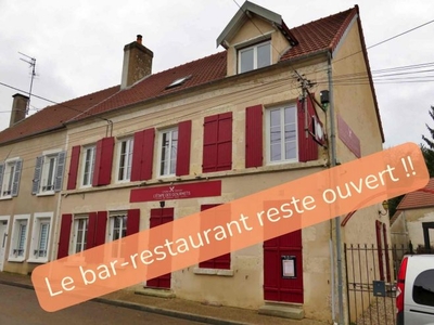 EN EXCLUSIVITE, Vente des murs : Investissement locatif : bar-restaurant et logement loué par bail commercial à CHATEL CENSOIR