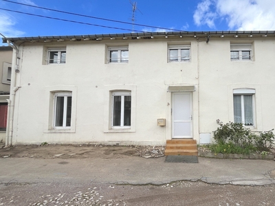 Maison 13 pièces de 278 m² à Blénod-lès-Pont-à-Mousson (54700)