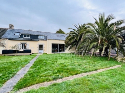 Vente maison 8 pièces 133 m² Pont-l'Abbé (29120)