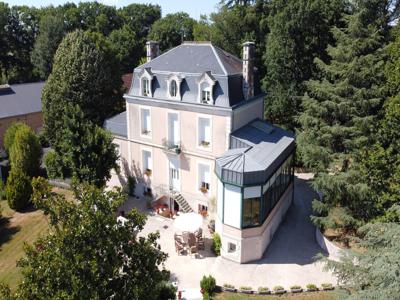 Vente Maison Château-Garnier - 5 chambres