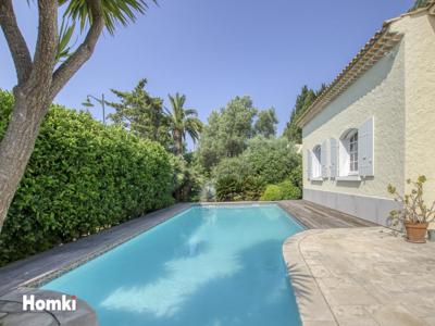 À vendre ! Villa d'exception de plain-pied avec piscine et jardin luxuriant - Emplacement privilégié