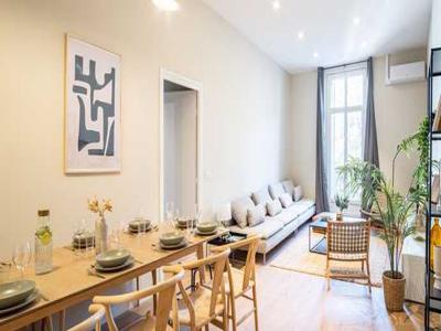 Appartement 10 pièces 205 m²