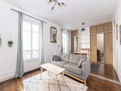 Paris 18e - RUE ORDENER / MARCADET - Appartement à louer - 2 pièces meublé - 49,80m² - 1 chambre - 1 cave.