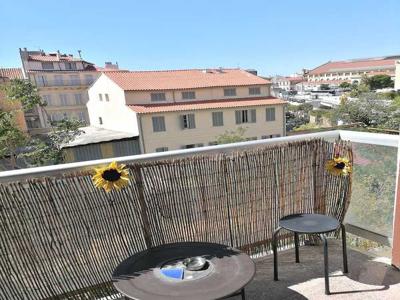 T3 80 m2 reformes st charles balcon res securisee