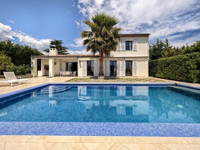 Villa de 4 chambres de luxe en vente Villeneuve-Loubet, Provence-Alpes-Côte d'Azur