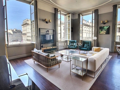 5 room luxury Apartment for sale in Bordeaux, France