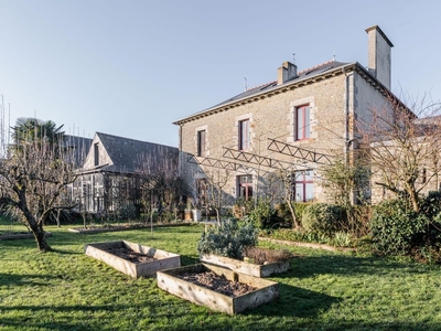 Maison de luxe 6 chambres en vente à Châteaugiron, Bretagne