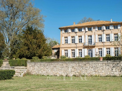 Luxury Farmhouse for sale in Aix-en-Provence, France