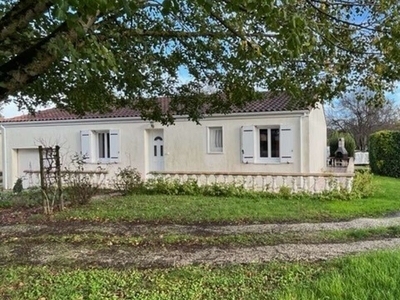 Vente maison 4 pièces 82 m² Cognac (16100)