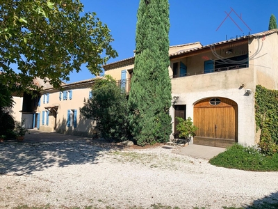 Villa de 10 pièces de luxe en vente Caderousse, Provence-Alpes-Côte d'Azur