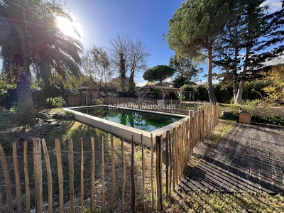 8 room luxury Villa for sale in Saint-Cyprien, France