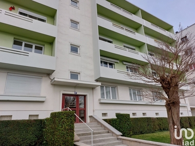 Appartement 3 pièces de 55 m² à Saint-Quentin (02100)