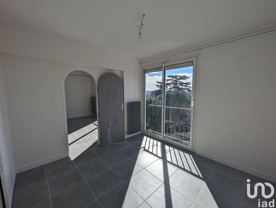 Appartement 4 pièces de 76 m² à Nîmes (30000)